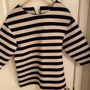 H&M black and gray scuba top.